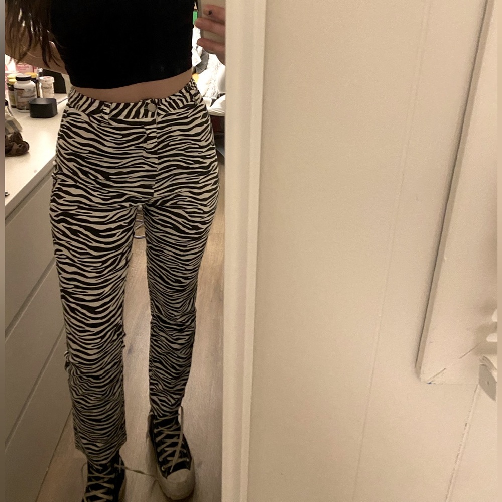 Zebra Print Patterned Highwaisted Pants Size XS 25” Waist